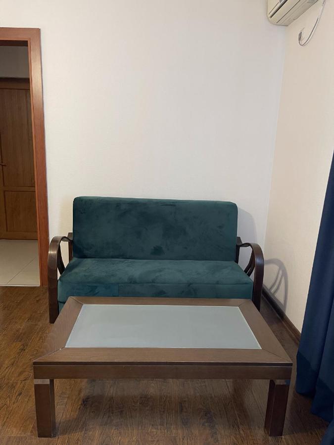Aristocrat Hotel Tbiliszi Kültér fotó