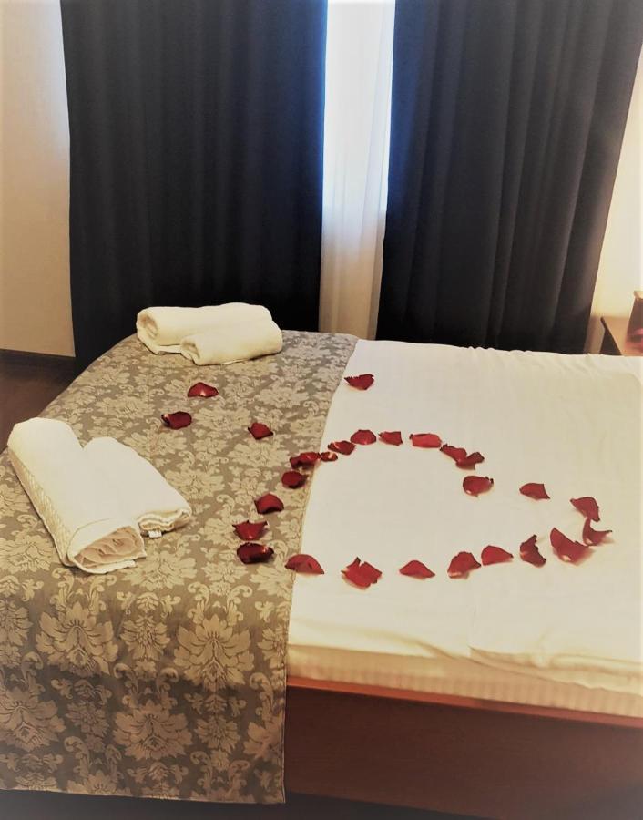 Aristocrat Hotel Tbiliszi Kültér fotó